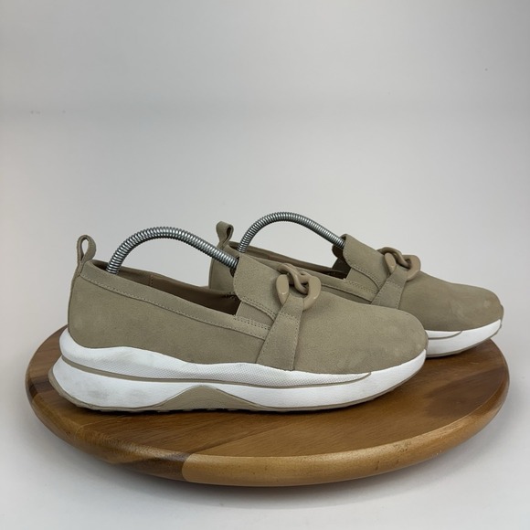 Womens Blondo Waterproof McKayla Beige Suede Slip On Chain Loafers Size 9.5 M - Picture 1 of 13